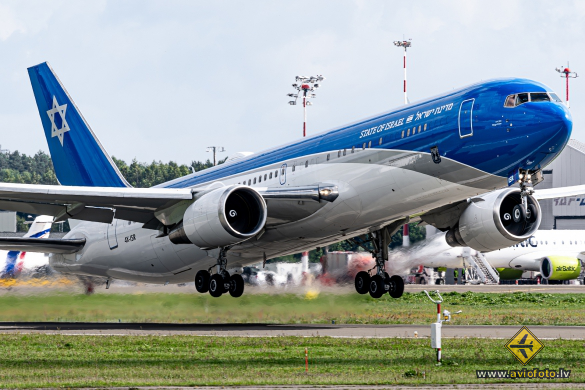 Boeing 767-338/ER